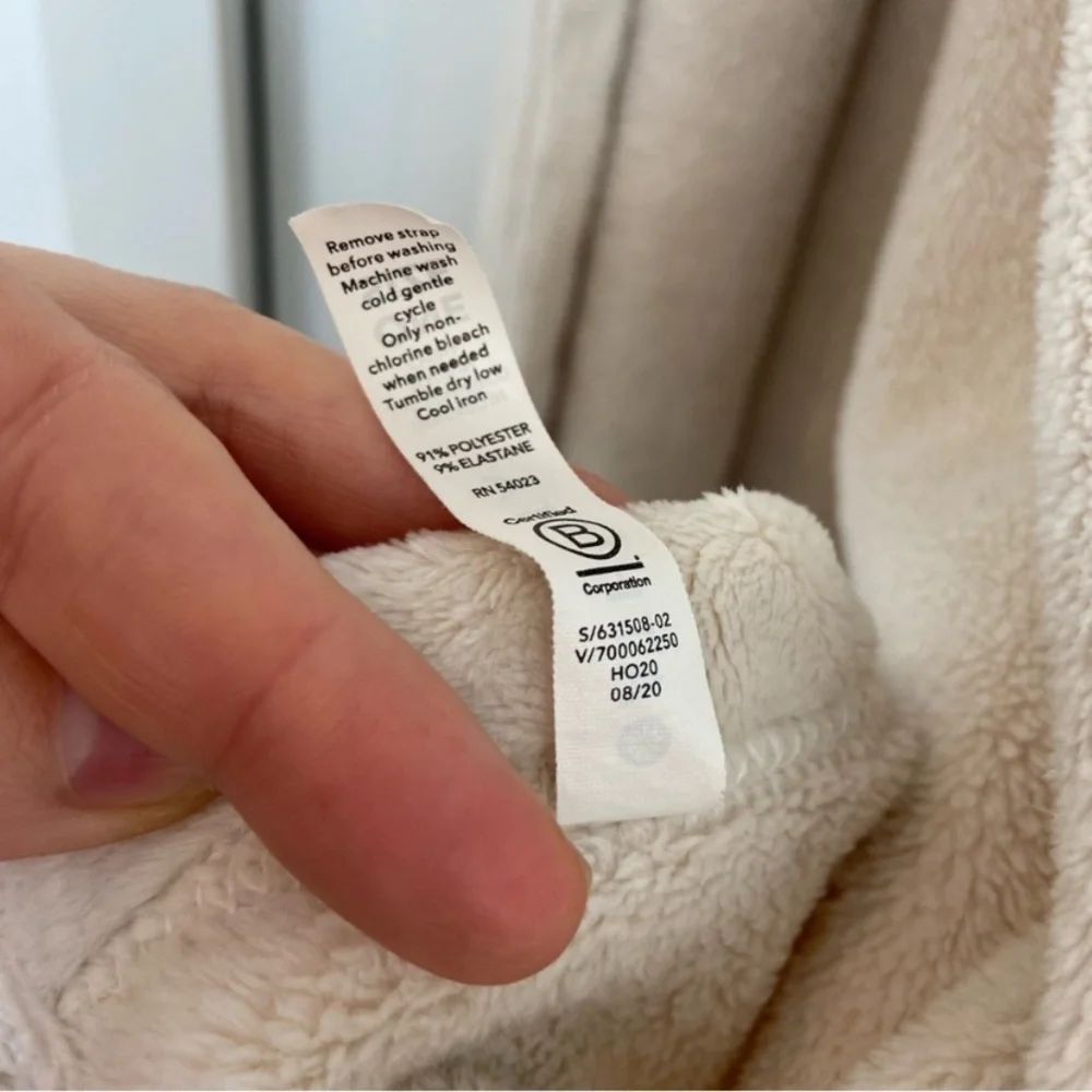 🍁Athleta Fleece Blanket “Double Cozy Karma” 54x70